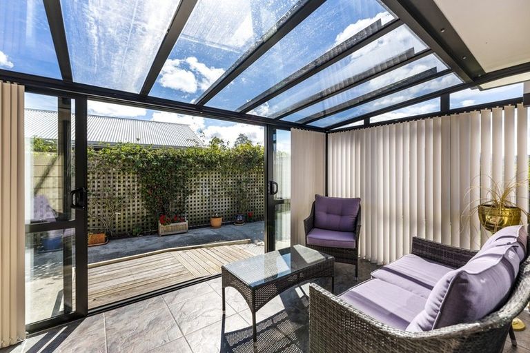 Photo of property in 4 Sunstone Crescent, Brown Owl, Upper Hutt, 5018