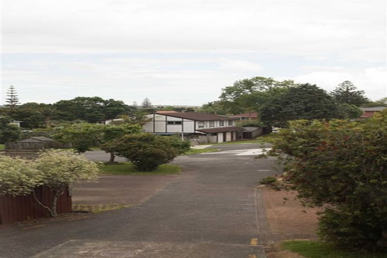 Photo of property in 60 Kohekohe Street, New Lynn, Auckland, 0600