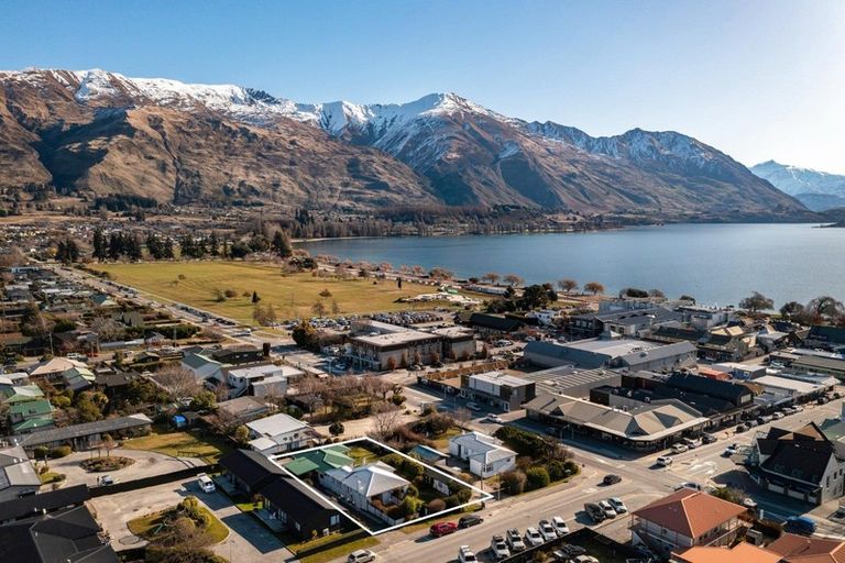 Photo of property in 65 Helwick Street, Wanaka, 9305
