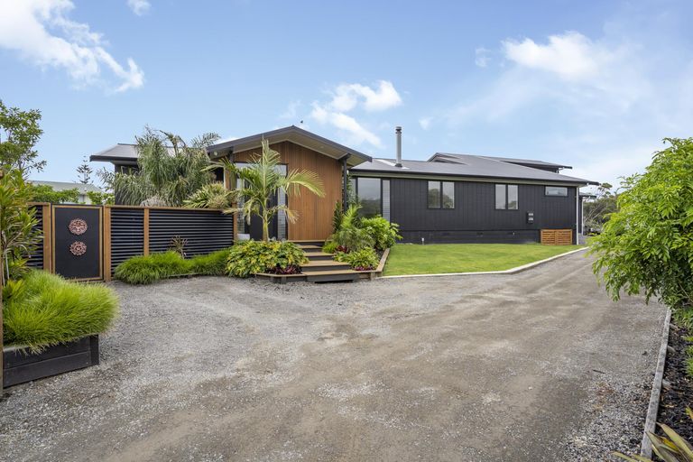 Photo of property in 32 Snell Crescent, Waihi Beach, 3611