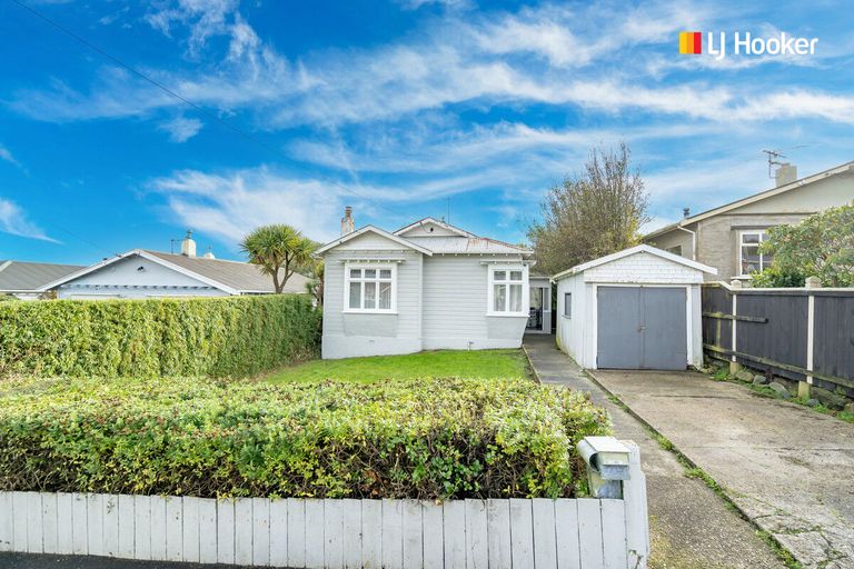 Photo of property in 27 Oakland Street, Andersons Bay, Dunedin, 9013