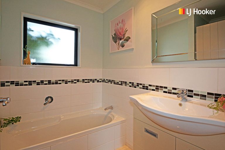 Photo of property in 7 Holm Avenue, Broad Bay, Dunedin, 9014