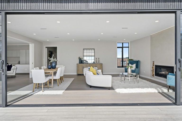 Photo of property in 14 Third Fairway Place, Albany, Auckland, 0632