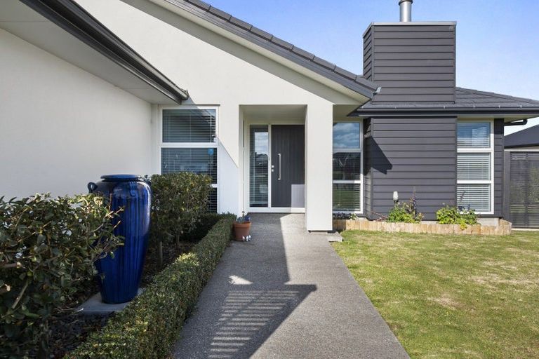 Photo of property in 19 George Street, Bulls, 4818