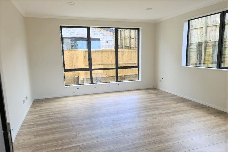 Photo of property in 12b Borrowdace Avenue, Botany Downs, Auckland, 2010