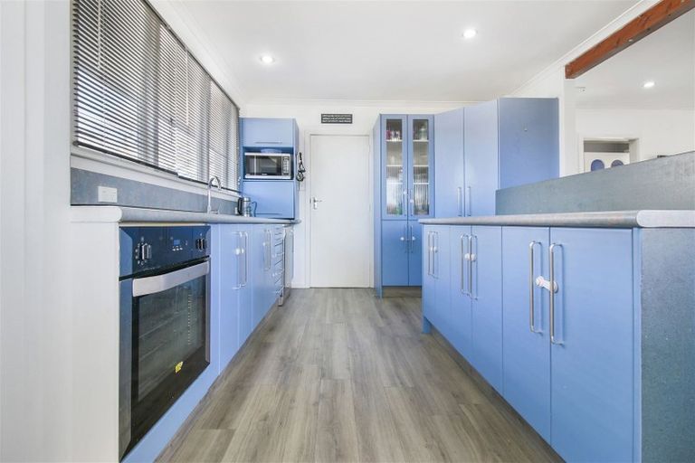 Photo of property in 84 Bickerton Street, Wainoni, Christchurch, 8061