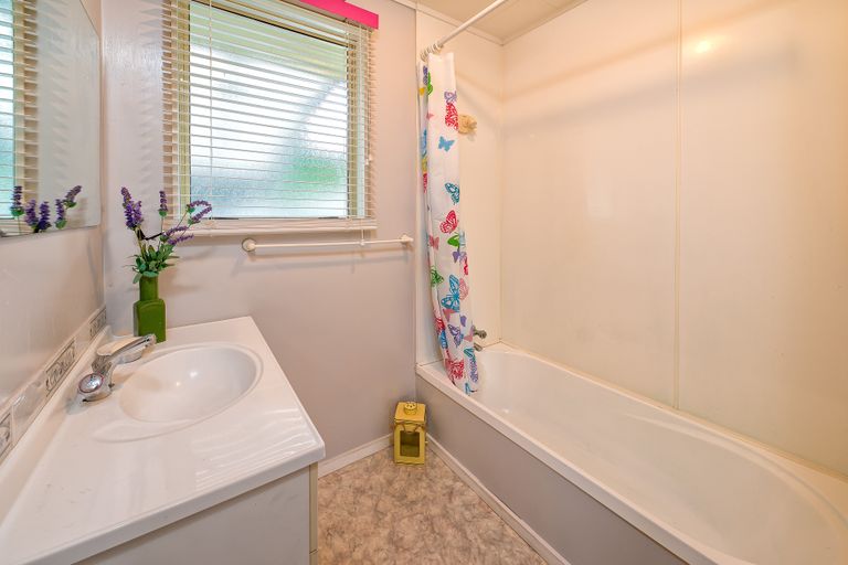 Photo of property in 220 Goodwin Road, Aka Aka, Waiuku, 2682