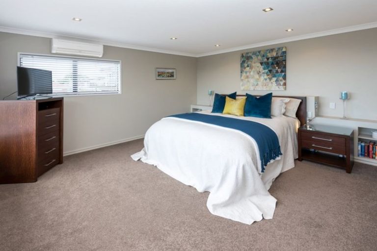 Photo of property in 18 Towbridge Place, Howick, Auckland, 2014