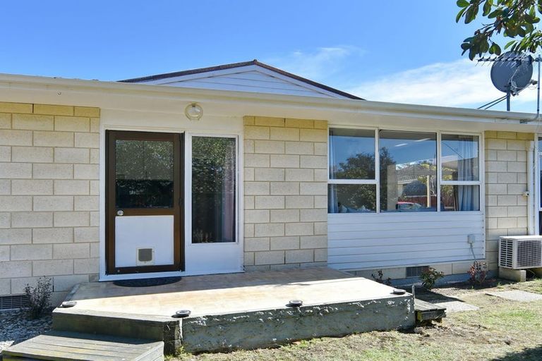 Photo of property in 2/14 Four Elms Place, Parklands, Christchurch, 8083