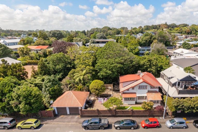 Photo of property in 151 Powderham Street, New Plymouth, 4310