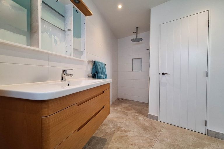 Photo of property in 197b Browns Bay Road, Browns Bay, Auckland, 0630