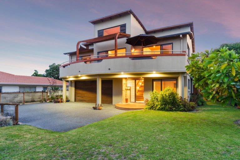 Photo of property in 374 Papamoa Beach Road, Papamoa Beach, Papamoa, 3118