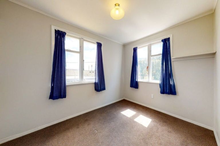 Photo of property in 1/195 Bedford Street, Cannons Creek, Porirua, 5024