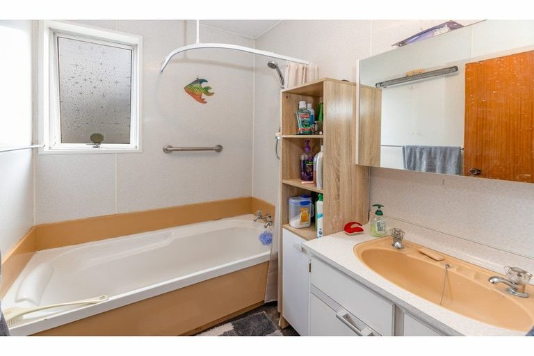 Photo of property in 481 Pages Road, Bexley, Christchurch, 8061