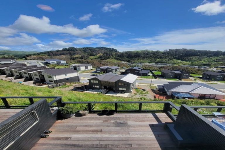 Photo of property in 20 Bee Lane, Whitby, Porirua, 5024