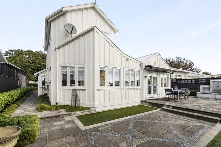 Photo of property in 89 Pendarves Street, New Plymouth, 4310