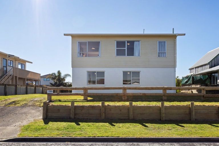 Photo of property in 1285 Papamoa Beach Road, Papamoa Beach, Papamoa, 3118