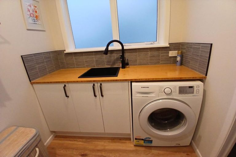 Photo of property in 7 Harlech Street, Levin, 5510