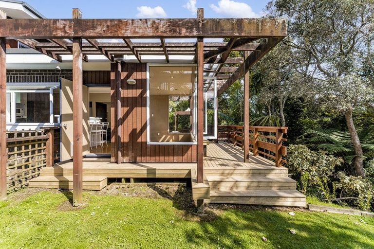 Photo of property in 603 East Coast Road, Browns Bay, Auckland, 0632