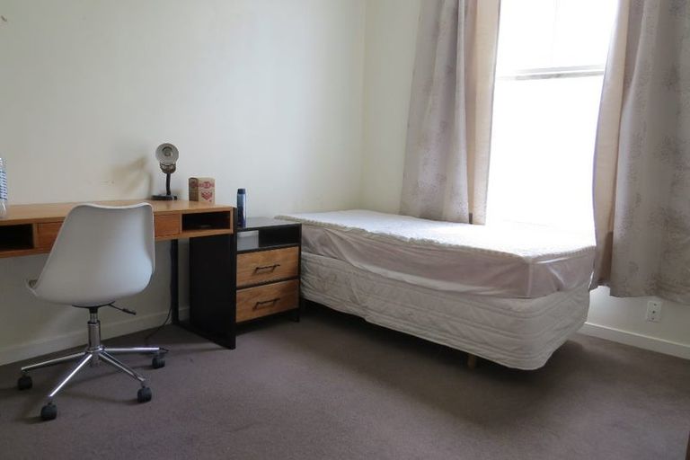 Photo of property in 21 Hanson Street, Mount Cook, Wellington, 6021