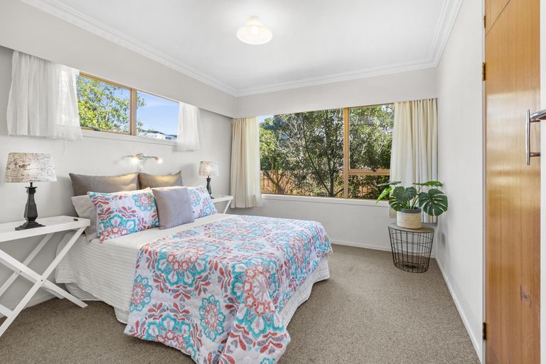 Photo of property in 1 Sunshine Rise, Raglan, 3225