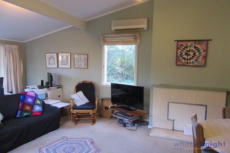 Photo of property in 11 Milnebank Street, Upper Riccarton, Christchurch, 8041