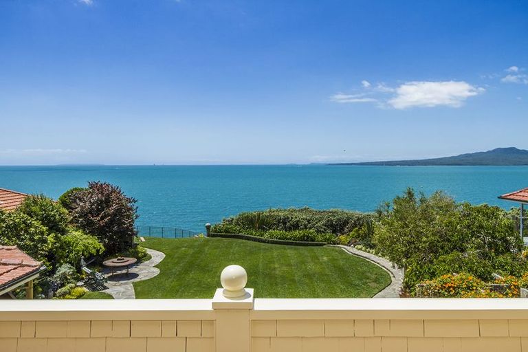 Photo of property in 27 Clifton Road, Hauraki, Auckland, 0622