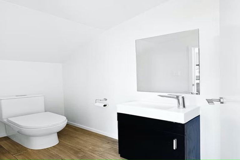 Photo of property in 10b Edgar Pearce Place, Howick, Auckland, 2014