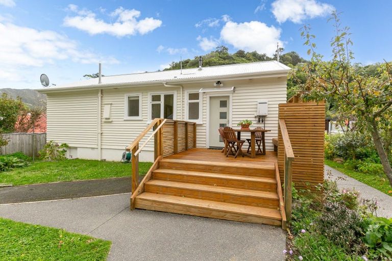 Photo of property in 64 Khandallah Road, Ngaio, Wellington, 6035