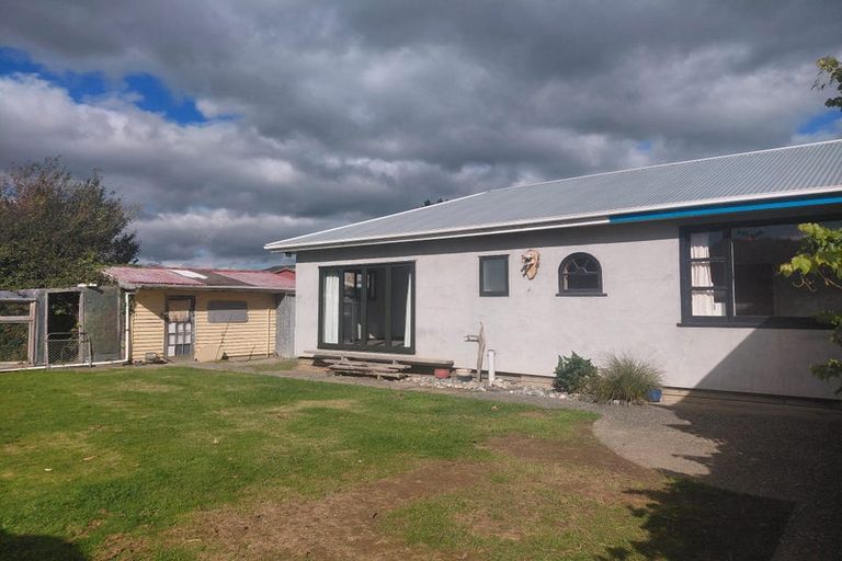 Photo of property in 72 Half Mile Road, Tuatapere, 9620