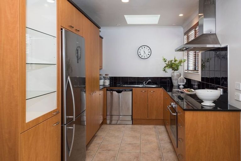 Photo of property in 2/27 Kellaway Drive, East Tamaki, Auckland, 2013