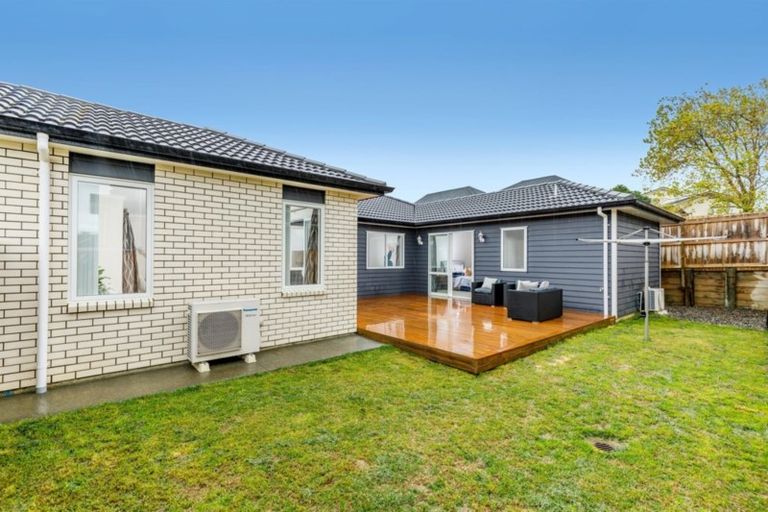 Photo of property in 2 Will Street, Huapai, Kumeu, 0810