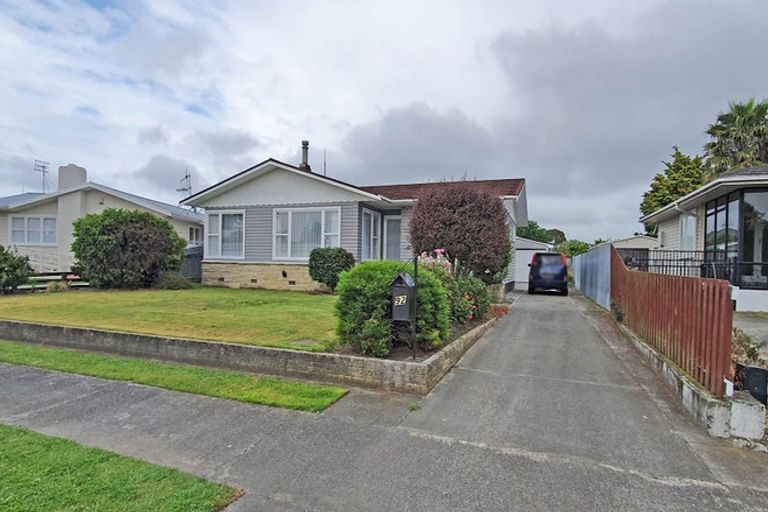 Photo of property in 92 Bill Hercock Street, Pirimai, Napier, 4112