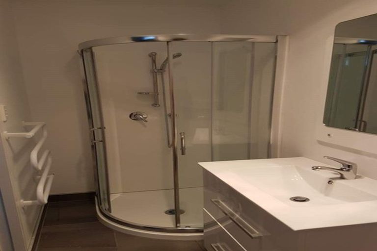 Photo of property in 129 Riverpark Crescent, Henderson, Auckland, 0610