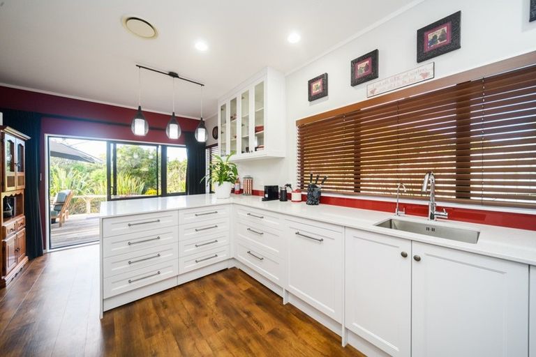 Photo of property in 121 Summerhill Drive, Fitzherbert, Palmerston North, 4410