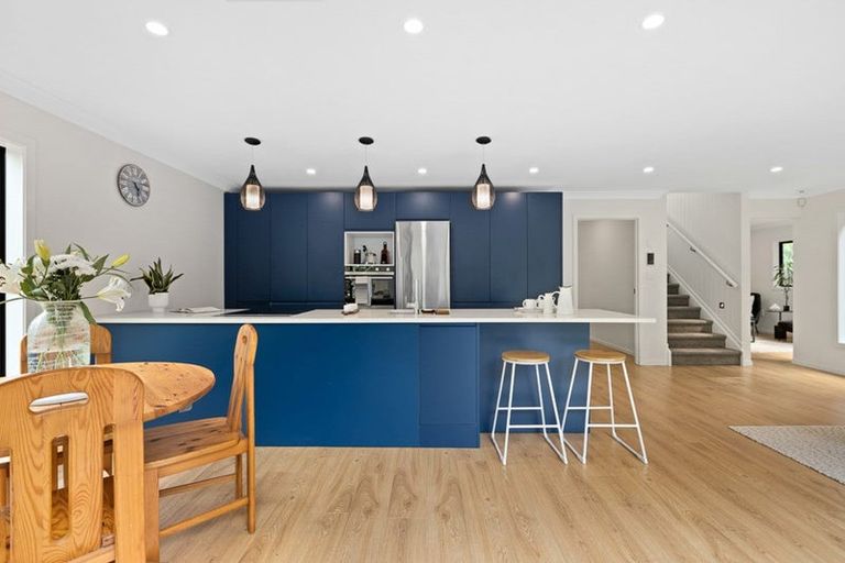 Photo of property in 18 Paturoa Road, Titirangi, Auckland, 0604