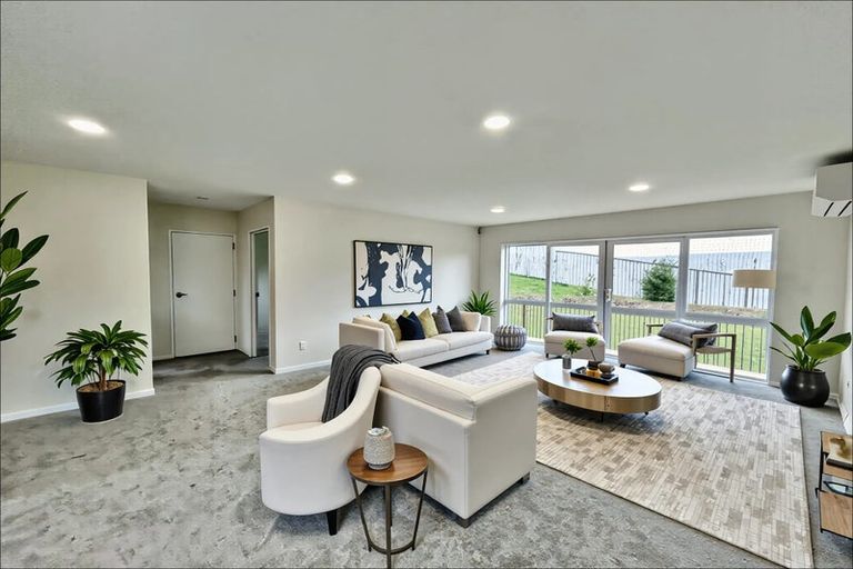 Photo of property in 28 Mantra Road, Massey, Auckland, 0614