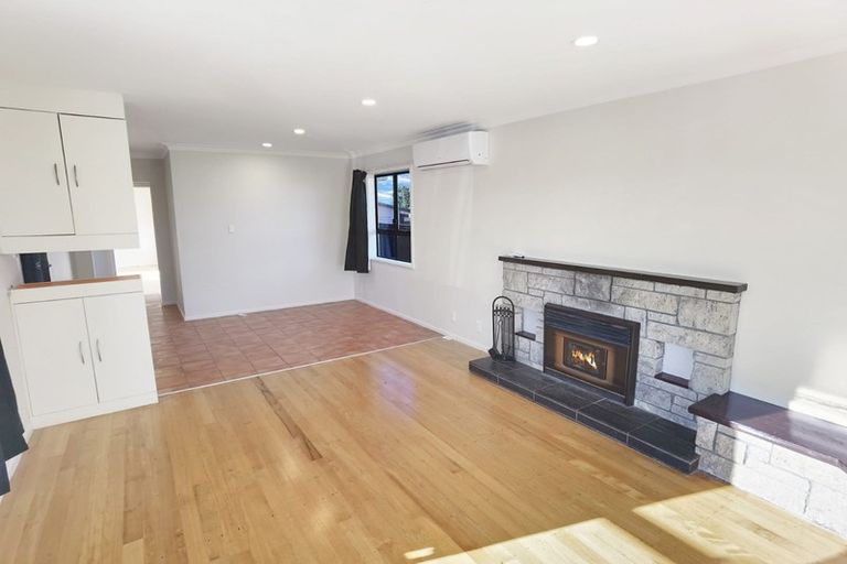 Photo of property in 36 Woodford Avenue, Henderson, Auckland, 0610