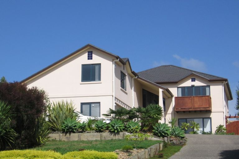 Photo of property in 19 Millstream Drive, Henderson, Auckland, 0610