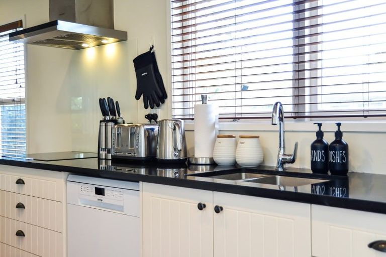 Photo of property in 6 Augusta Street, Fairfield, Hamilton, 3214