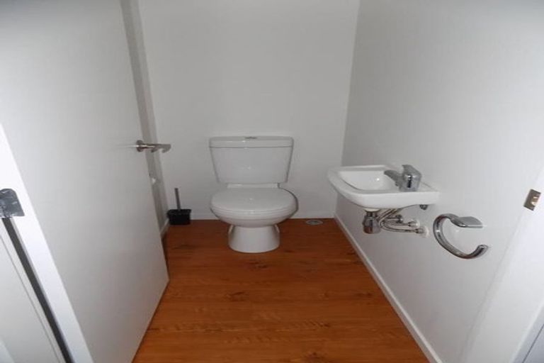 Photo of property in 53 Sheridan Terrace, Johnsonville, Wellington, 6037