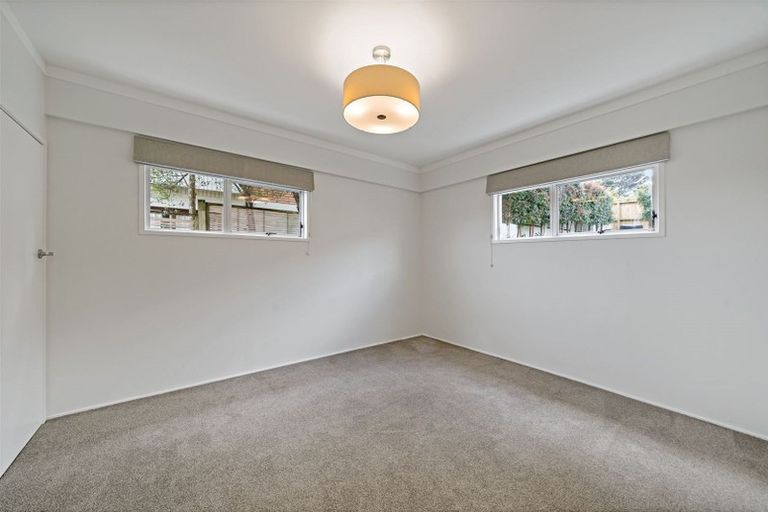 Photo of property in 1/1 Kaihu Street, Northcote, Auckland, 0627