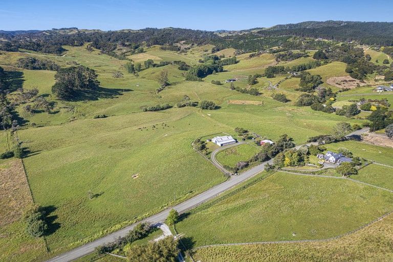Photo of property in 211 Stoney Creek Road, Kaukapakapa, 0873