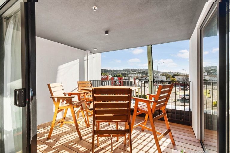 Photo of property in 202/2 Onepu Road, Kilbirnie, Wellington, 6022