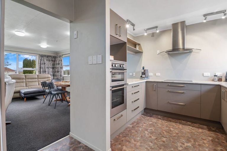 Photo of property in 35 Aotea Crescent, Tokoroa, 3420