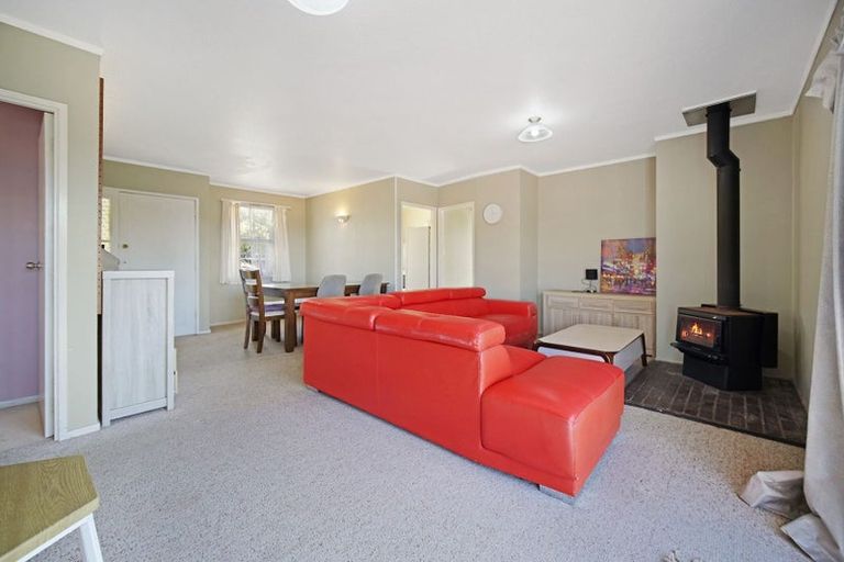 Photo of property in 71 Seaview Road, Glenfield, Auckland, 0629