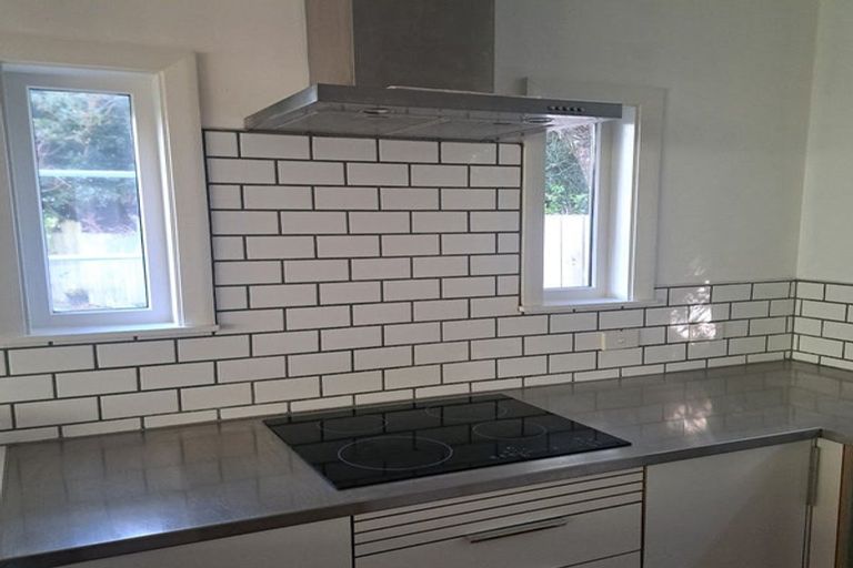 Photo of property in 51 Albemarle Road, Northland, Wellington, 6012