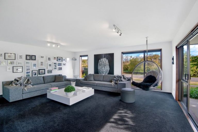 Photo of property in 58 Lake Terrace Road, Burwood, Christchurch, 8061