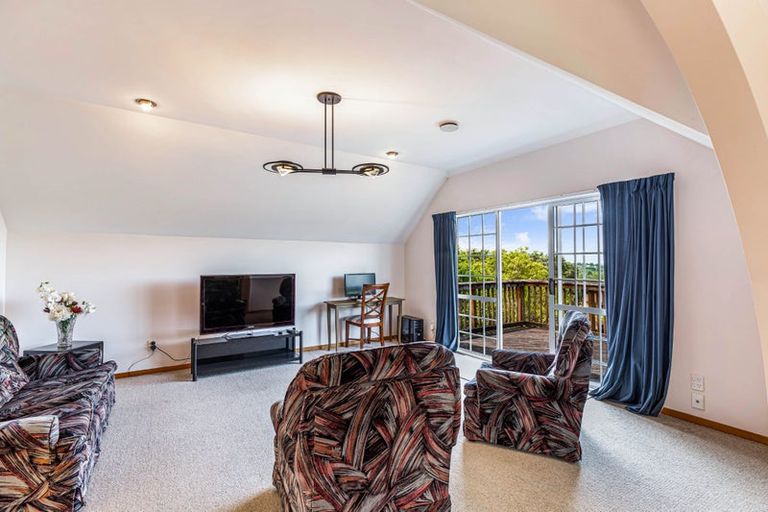 Photo of property in 31 Laingfield Terrace, Laingholm, Auckland, 0604