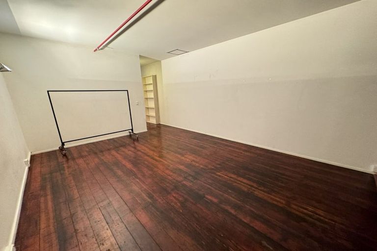 Photo of property in 20 Egmont Street, Te Aro, Wellington, 6011